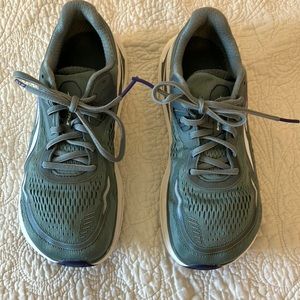 Altra Paradigm ALOA5484254 Women’s US 9 running shoes / sneakers.